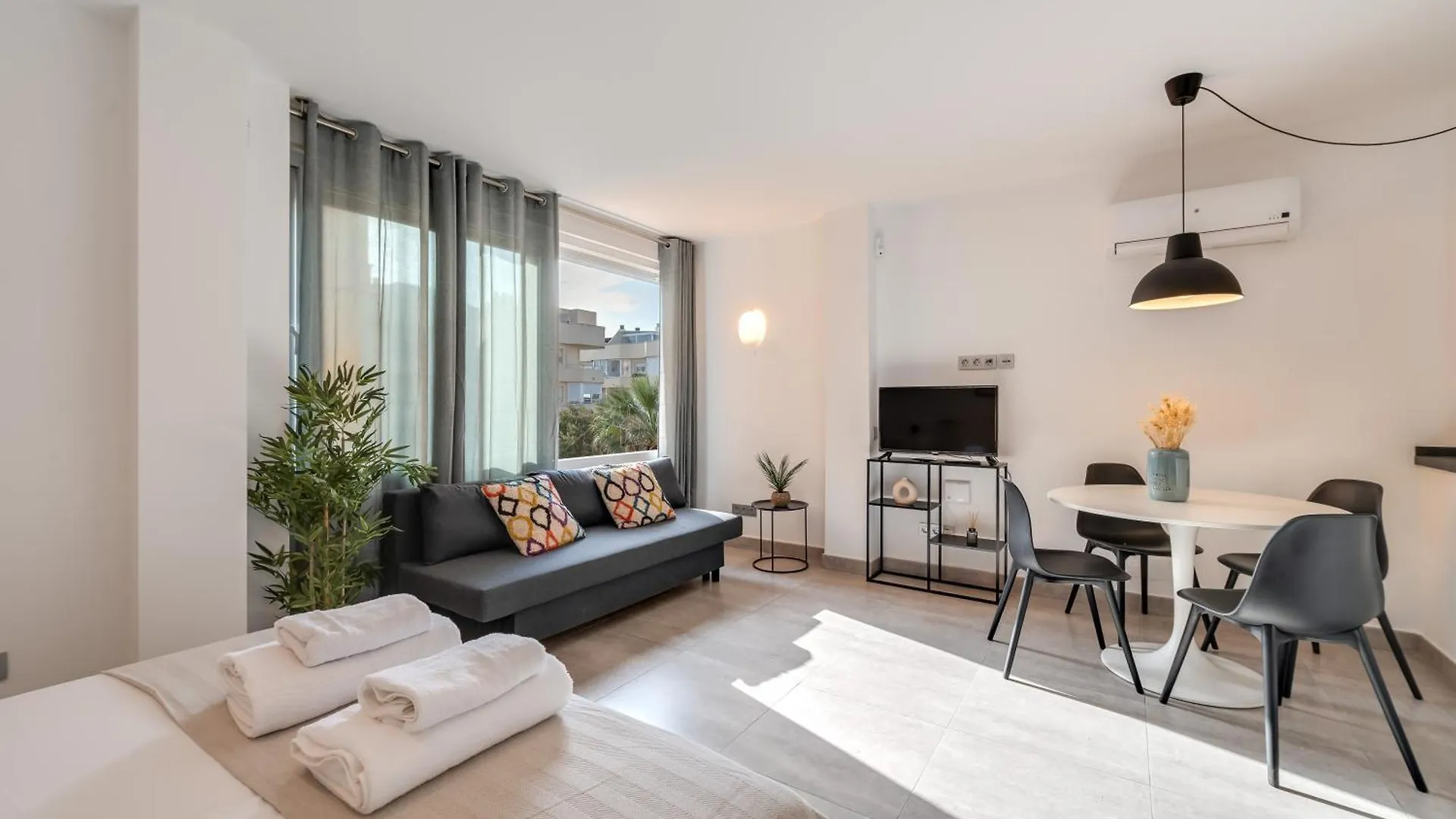 Impresionante Loft En Pleno Centro De Marbella Apartment